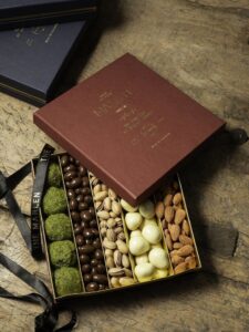 Read more about the article Chocolate Gift Box Dubai – Customization Made Easy